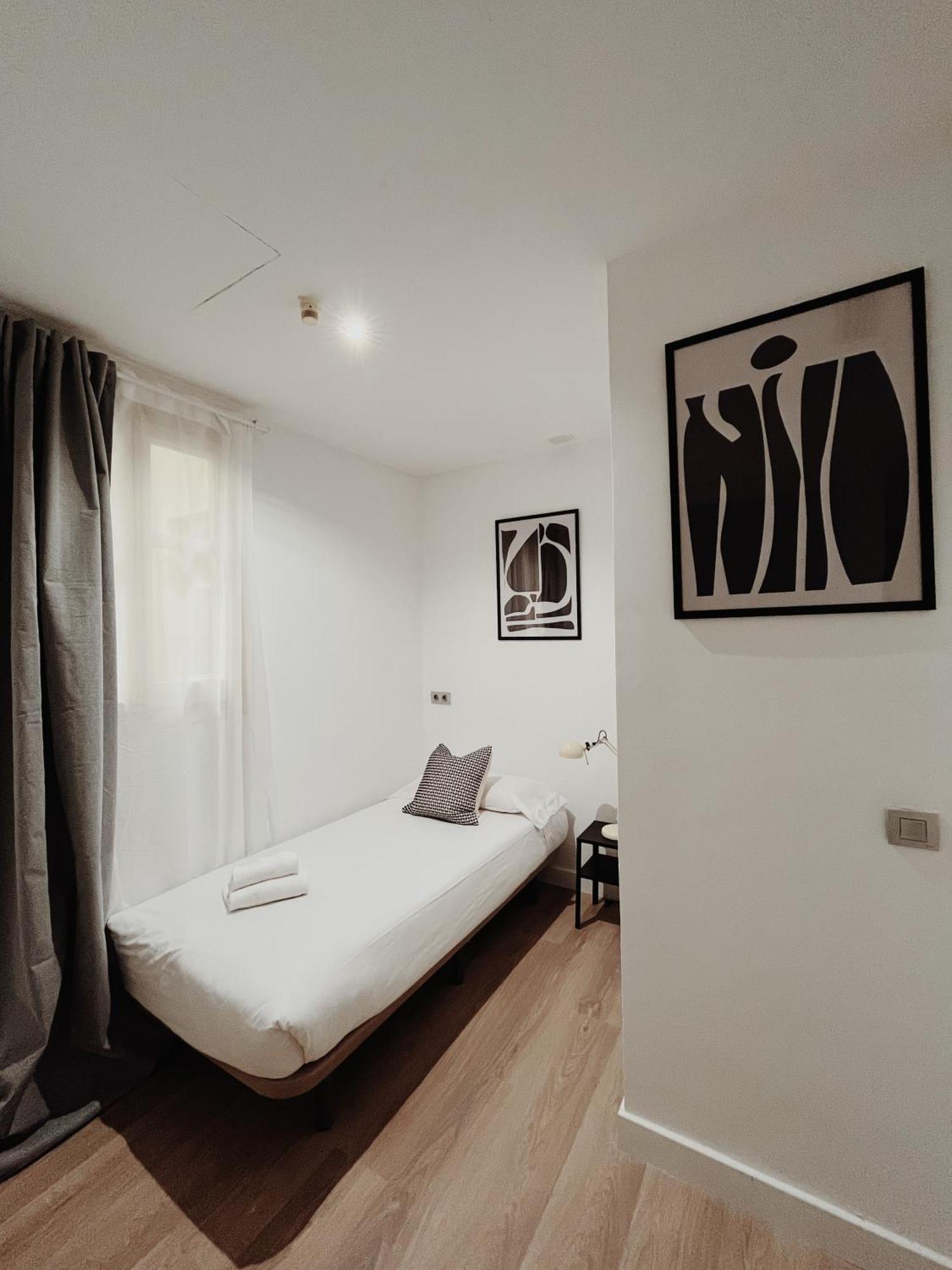 Apartamentos Express By Gaiarooms Barcelona Exterior photo