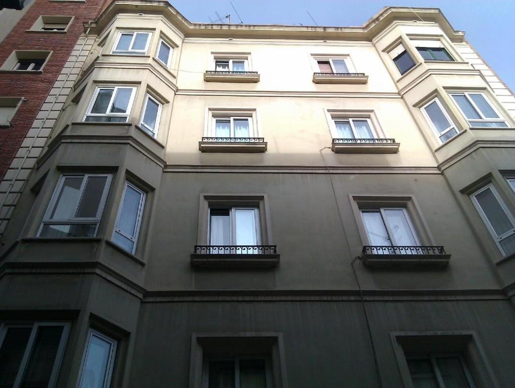 Apartamentos Express By Gaiarooms Barcelona Exterior photo